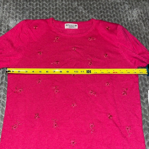 NWT Alfred Dunner Short Sleeve Floral Embroidered Sweater.  Large Petite. - Picture 9 of 12